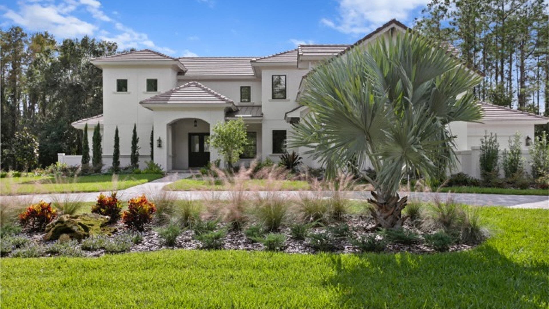 Luxury home designed on a oversized lot that backs up to a pond and golf course in the distance, Tampa FL